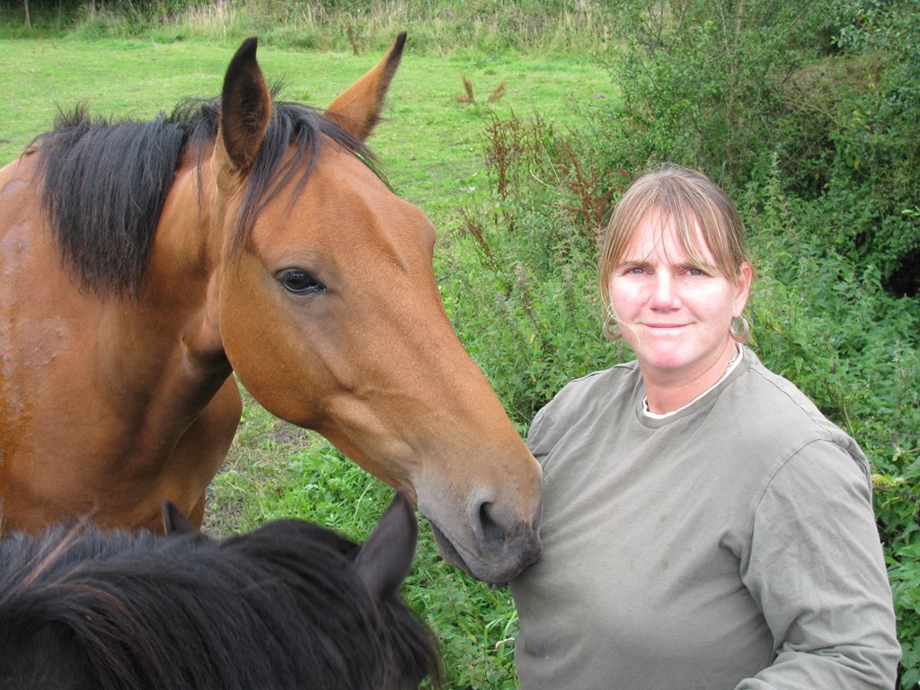 Picture of Sarah 'Alex' Alexander with a horse